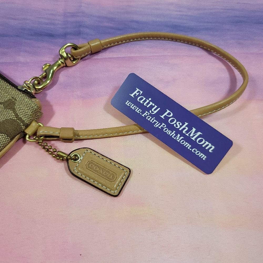 Coach Kissing C's Crossbody Bag and Wristlet in Canvas and Leather - Picture 11 of 14